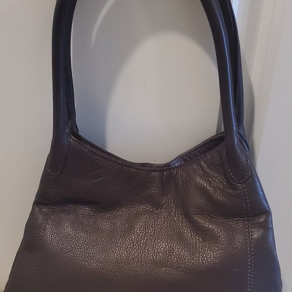 Canyon Leather Shoulder Bag - Picture 3 of 4